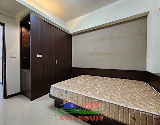 近大遠百。外棟採光2+1房。平面車位 - Image 6