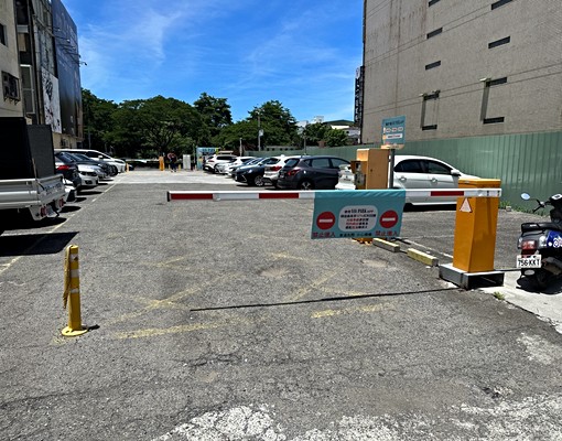 五塊厝捷運站陽台套房可租補可報稅 - Image 2