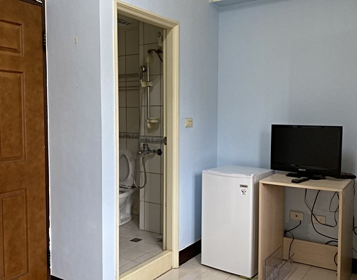 靜宜學區套房,生活機能強 - Image 3