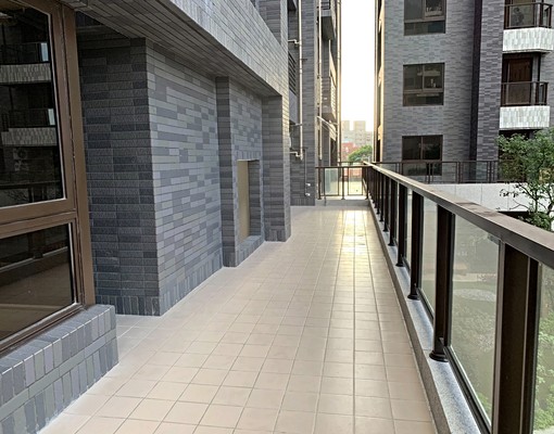 【樂捷市】超大露臺兩房兩衛平面車位 - Image 6