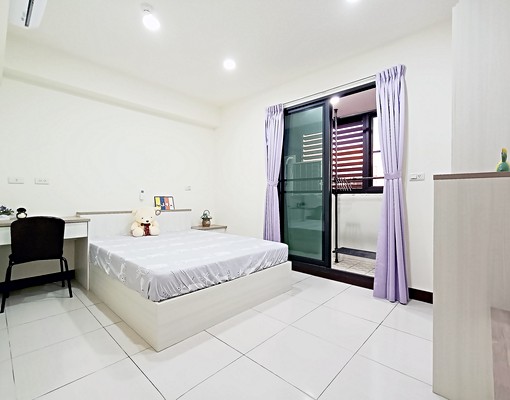 ❤近成大／東豐路❤有陽台／個人洗衣機／專人幫忙倒垃圾❤ - Image 2