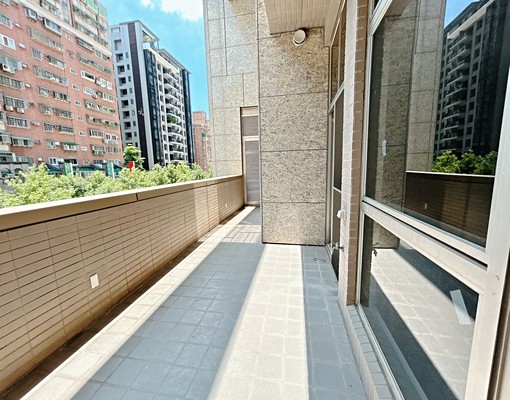 皇翔御花園,毛胚屋出租,開放格局,好規劃 - Image 9