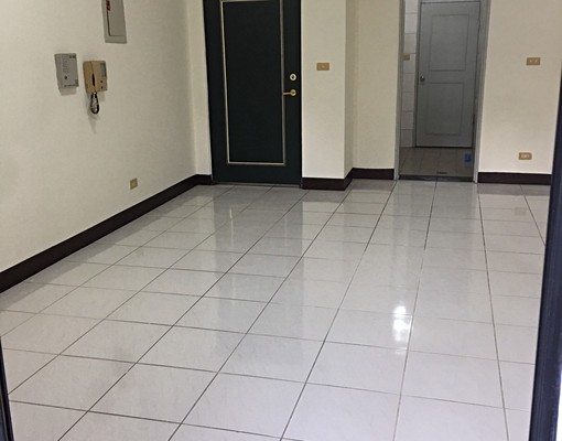 經國路旁近南平市場藝文廣場 - Image 2