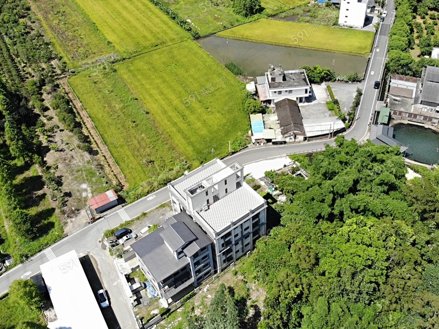 南山居-大湖實景圖