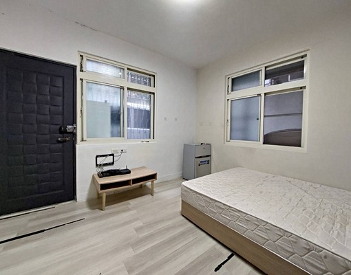 一樓獨立進出，可租補可貓，獨立陽台洗曬衣 - Image 3