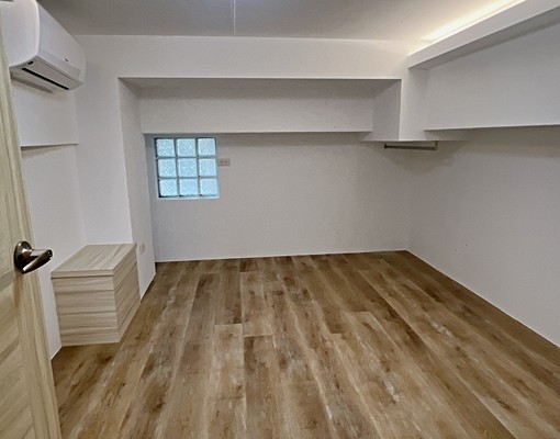 三和捷運🉑租補三房電梯樓中樓21世紀李店長 - Image 4