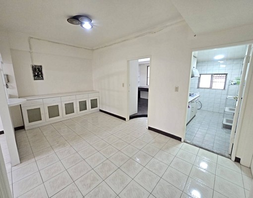 舒適寬敞大三房有電梯機車好停近公園採光 - Image 6