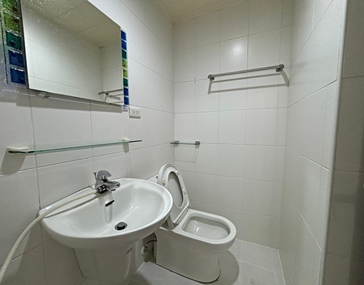 精美2房+雙衛浴+車位★近藝文特區、國道、夜市 - Image 8