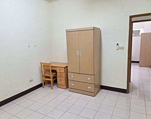 社區四房三衛．稀有一樓 - Image 10