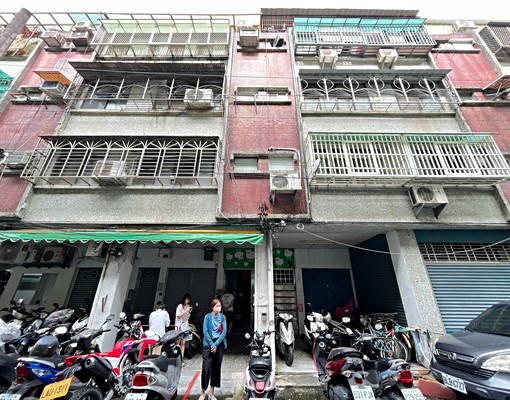 弘孝路靜巷優套含網路第四台水100電6元 - Image 1