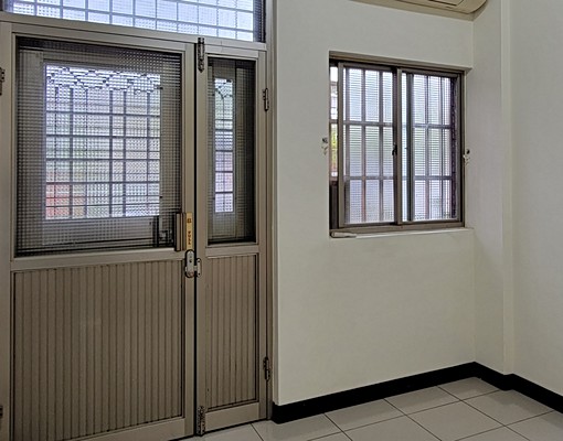 一樓獨立門戶●綠意環繞空氣佳●台水台電●天然瓦斯 - Image 2