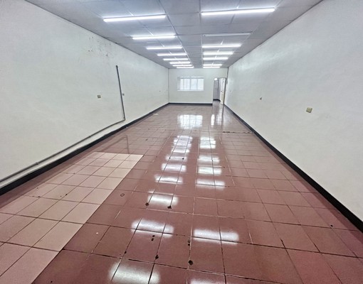 ✨阿華租屋✨捷運站旁黃金店面透天 - Image 2