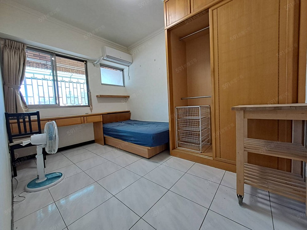 單人雅房+大衣櫃