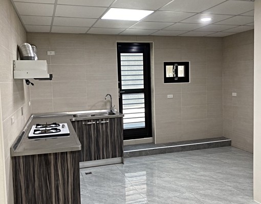 純精路重新裝潢透天厝採光好、生活機能佳 - Image 6