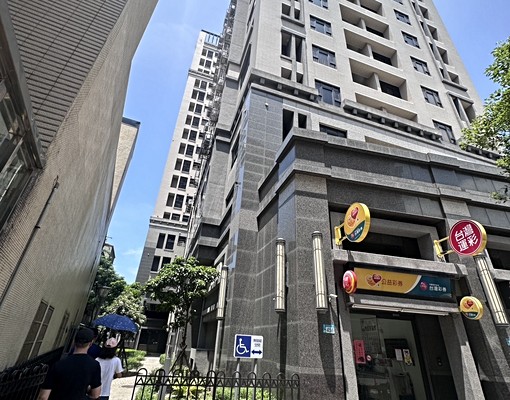 星鴻社宅龍井天鑄二房車拎包入住 - Image 2