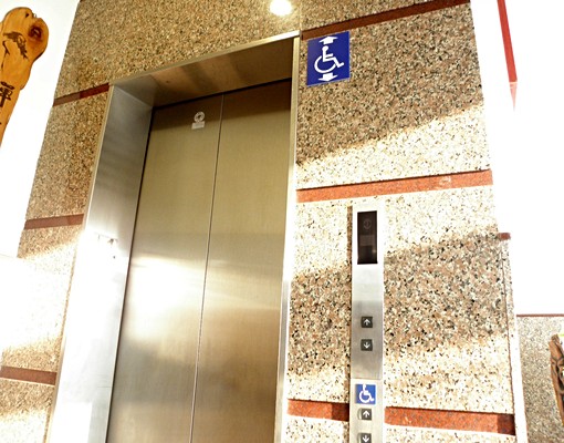 免仲租補-中山醫變頻/機車位/500M中華電梯子母車 - Image 2