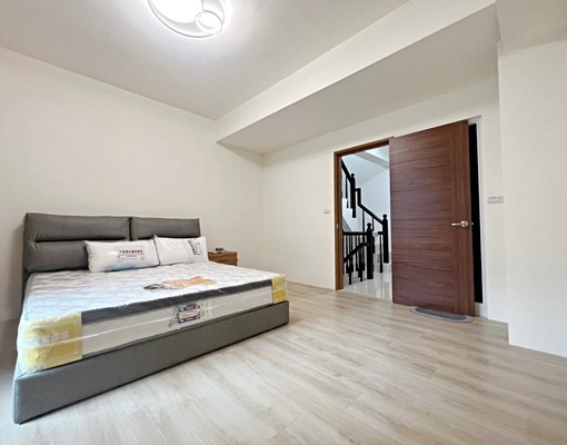 綠園臻品第九代前院停車裝潢都有 - Image 5