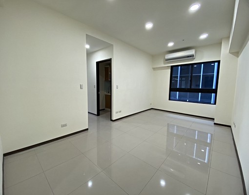 ☎中信小郭☎帝國花園三房車~含車不含管~ - Image 1