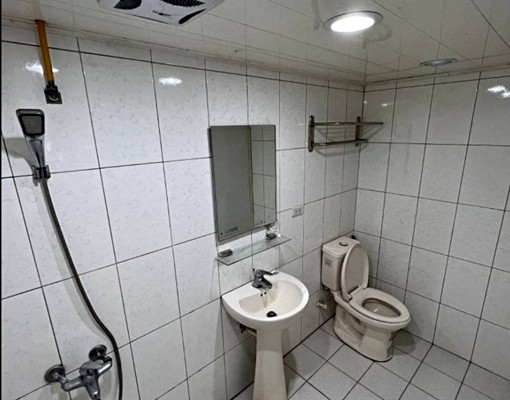 秀泰影城進德國中/精美公寓爬梯4樓可寵可租補/有陽台含網路 - 591租屋網 - Image 5