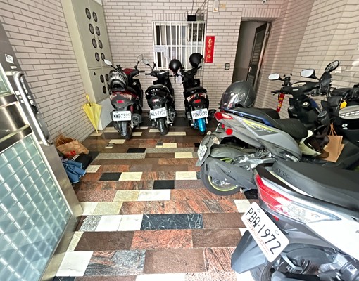 文華路靜巷優套1樓好出入含網路聯網電視水100電5元 - Image 7