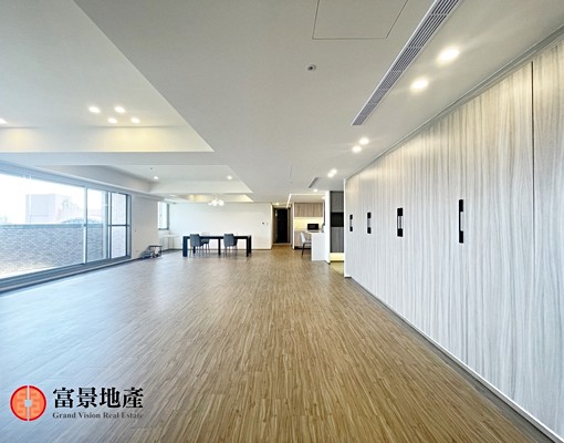 HOT●近市府MRT●超大空間●視野遼闊 - Image 2