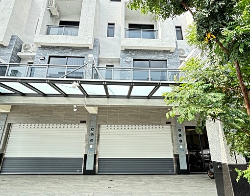 佳里復興路四套房透天店住 - Image 1