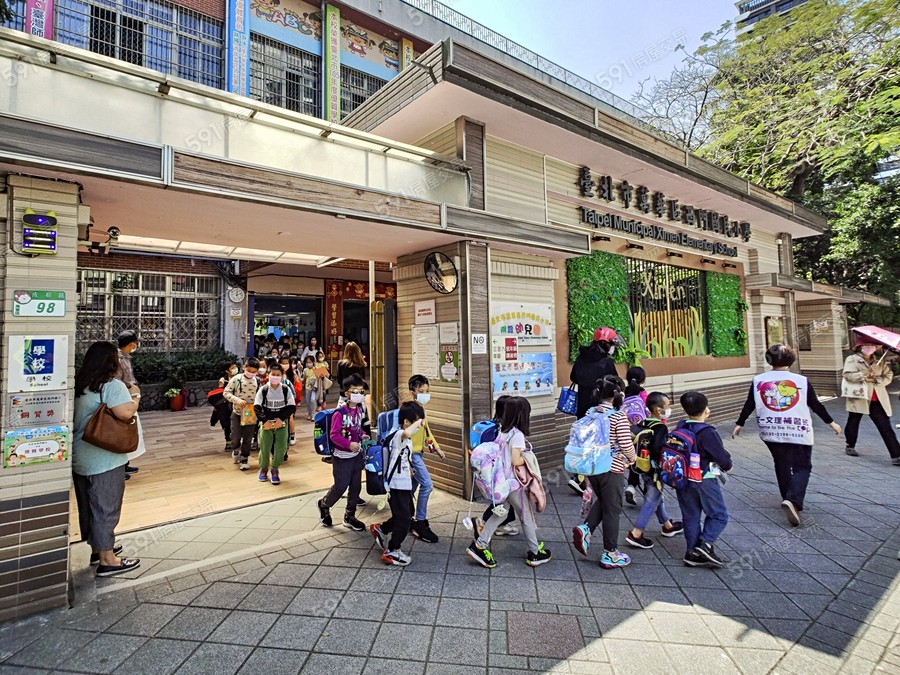 興洋君冠環境圖