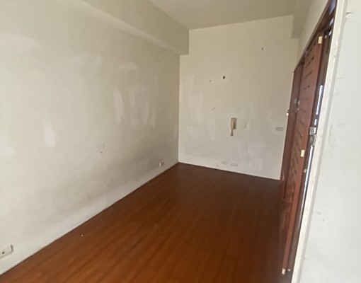 輕屋齡近74號旁整棟四樓透天店面 - Image 5