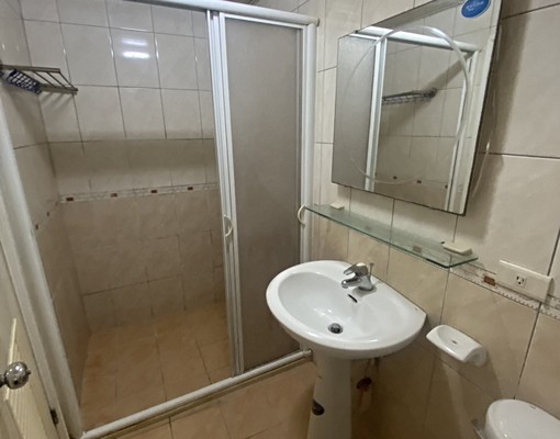 輕屋齡近74號旁整棟四樓透天店面 - Image 9