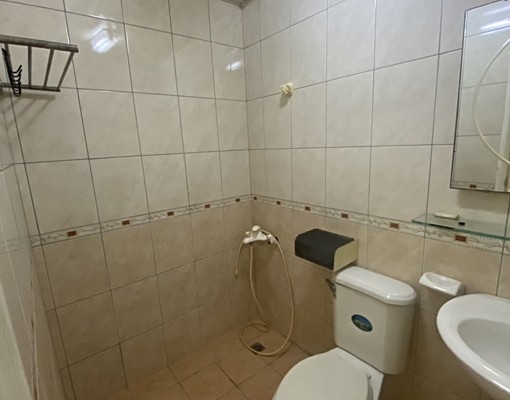 輕屋齡近74號旁整棟四樓透天店面 - Image 12