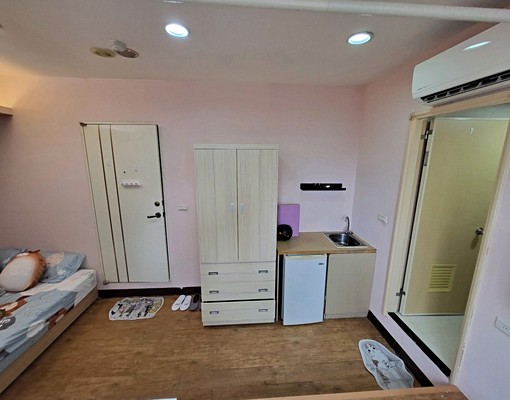 房東自租租屋補助電梯套房忠孝新生松江南京台電計費 - Image 2