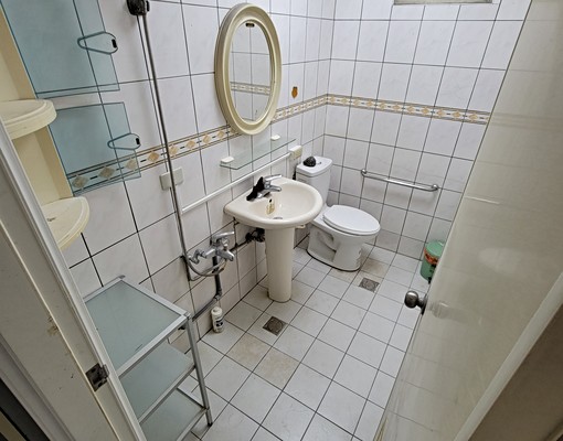 5000元4坪一樓冷氣洗衣機 - Image 2