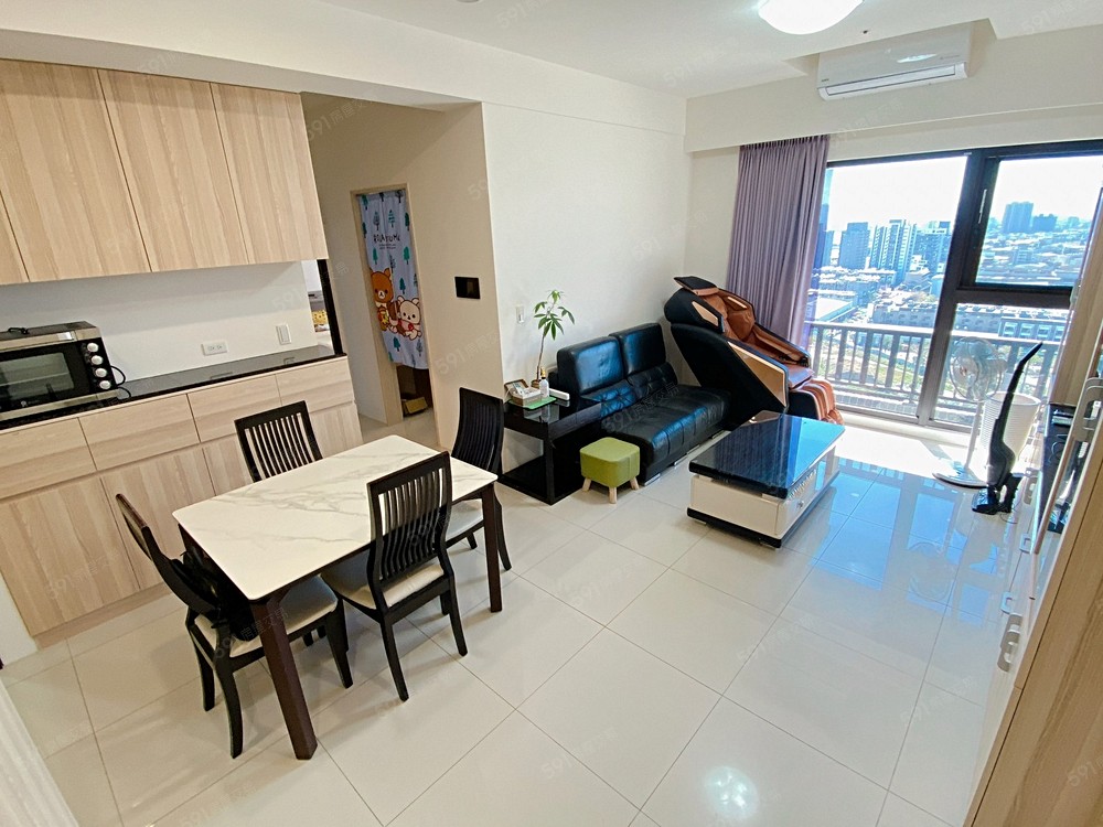 大坪數三房有浴缸▶面太原路無限視野▶滿滿收納系統櫃 - Image 1