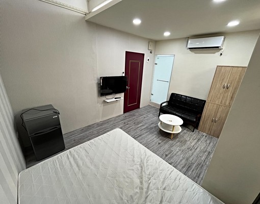 全新裝潢電梯大樓健保局隔壁 - Image 1