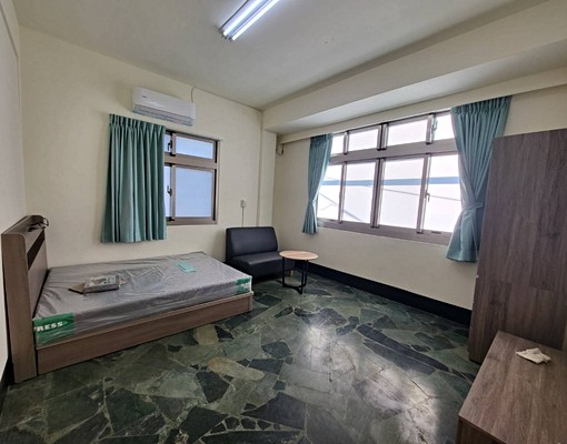 潭子火車站旁~大套房/雅房數間(限女性) - Image 8