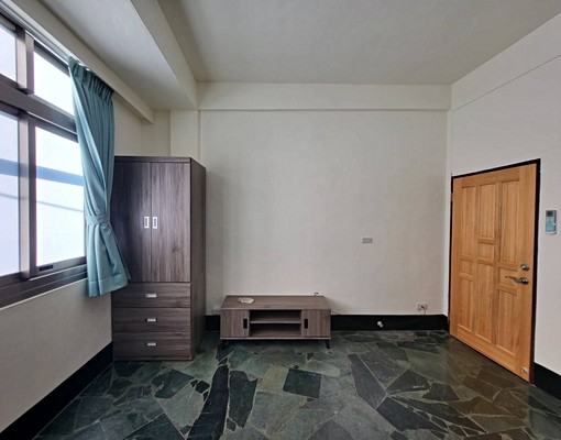 潭子火車站旁~大套房/雅房數間(限女性) - Image 10