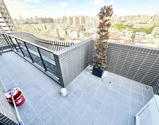 小洪精選-全新大露臺二房💜家俱電全配💜高摟採光 - Image 14