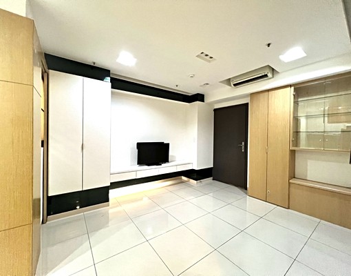 免仲費租屋補貼-楠梓家樂福天壐二房大樓 - Image 1