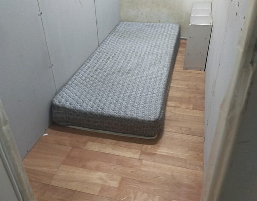 龍山寺捷運站寶興街近光復橋/小巧雅房出租加賴詢問/水電加1千 - Image 2