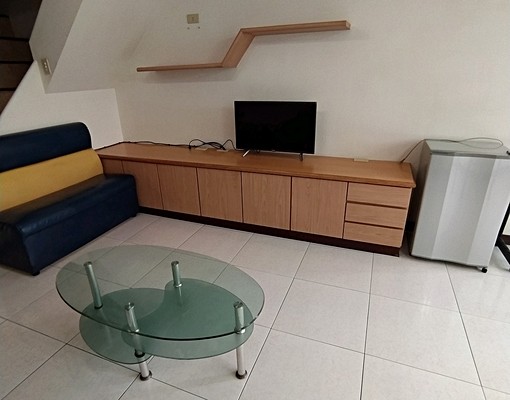 桃園車站.樓中樓景觀大套房.可租屋補助.免仲介費. - Image 4