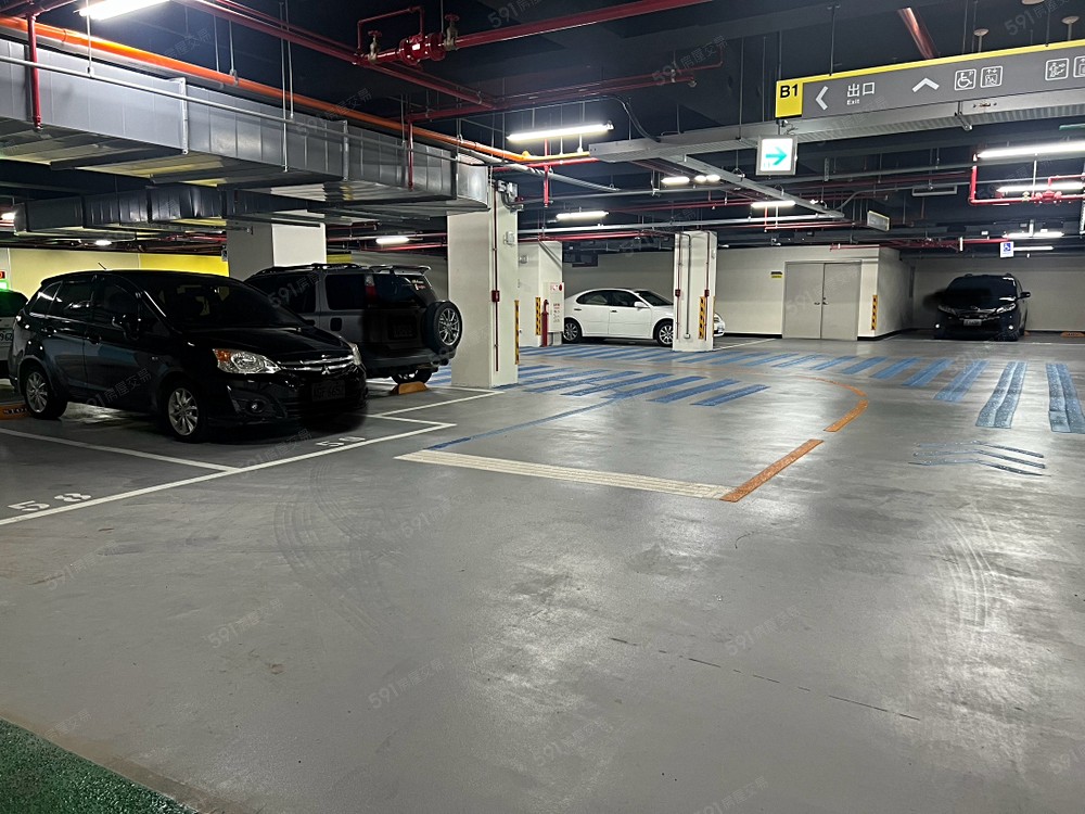 燈光明亮環境好