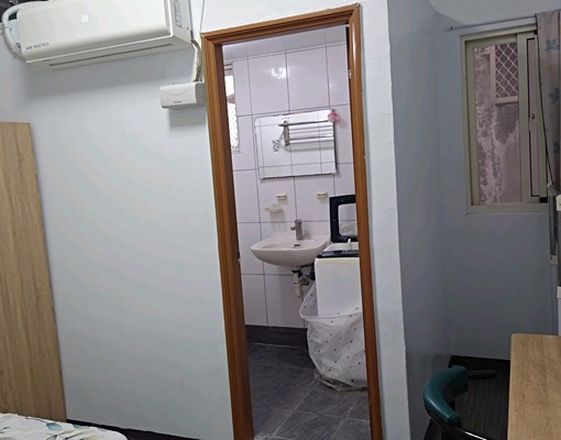 有獨立洗衣機~光線充足屋內廁所都有對外窗 - Image 6