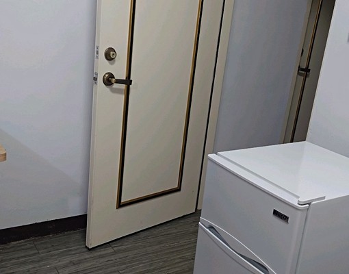 有獨立洗衣機~光線充足屋內廁所都有對外窗 - Image 9