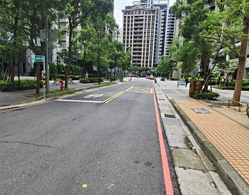 思源路星巴客旁大車位 - Image 4