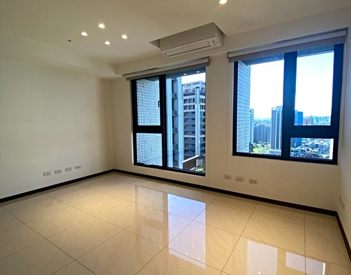 全新完工、三面採光視野廣、全新大金冷氣 - Image 5