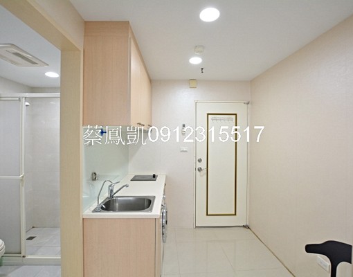 忠孝復興捷運站/SOGO百貨商圈/靜巷高樓採光套房/保全管理 - Image 6