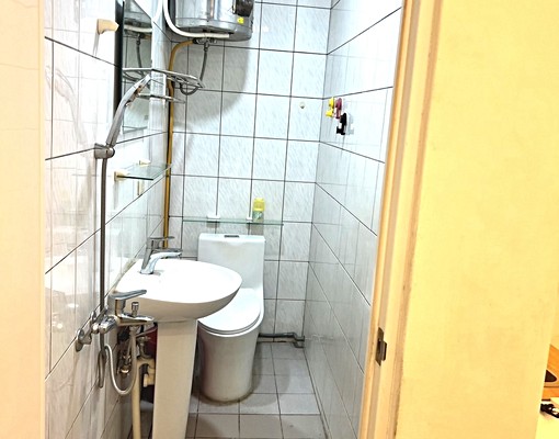 明亮室內2窗戶,夏天涼快,大房,可養貓,機車好停 - Image 6