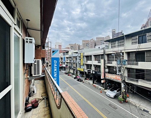 可租補，報稅，遷戶籍，三民路全家便利商店公寓<近國泰人壽> - Image 12