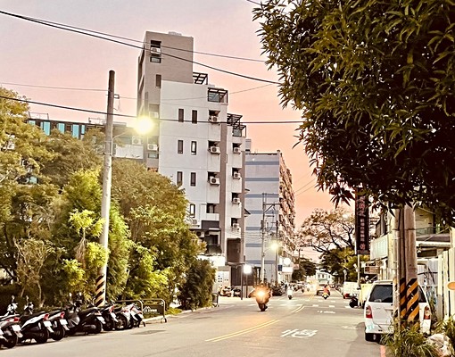 水湳經貿園區整棟透天附家俱 - Image 1