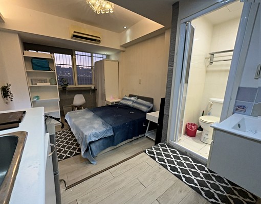 近輔大新泰國小家樂福旁套房。公車海山里 - Image 1